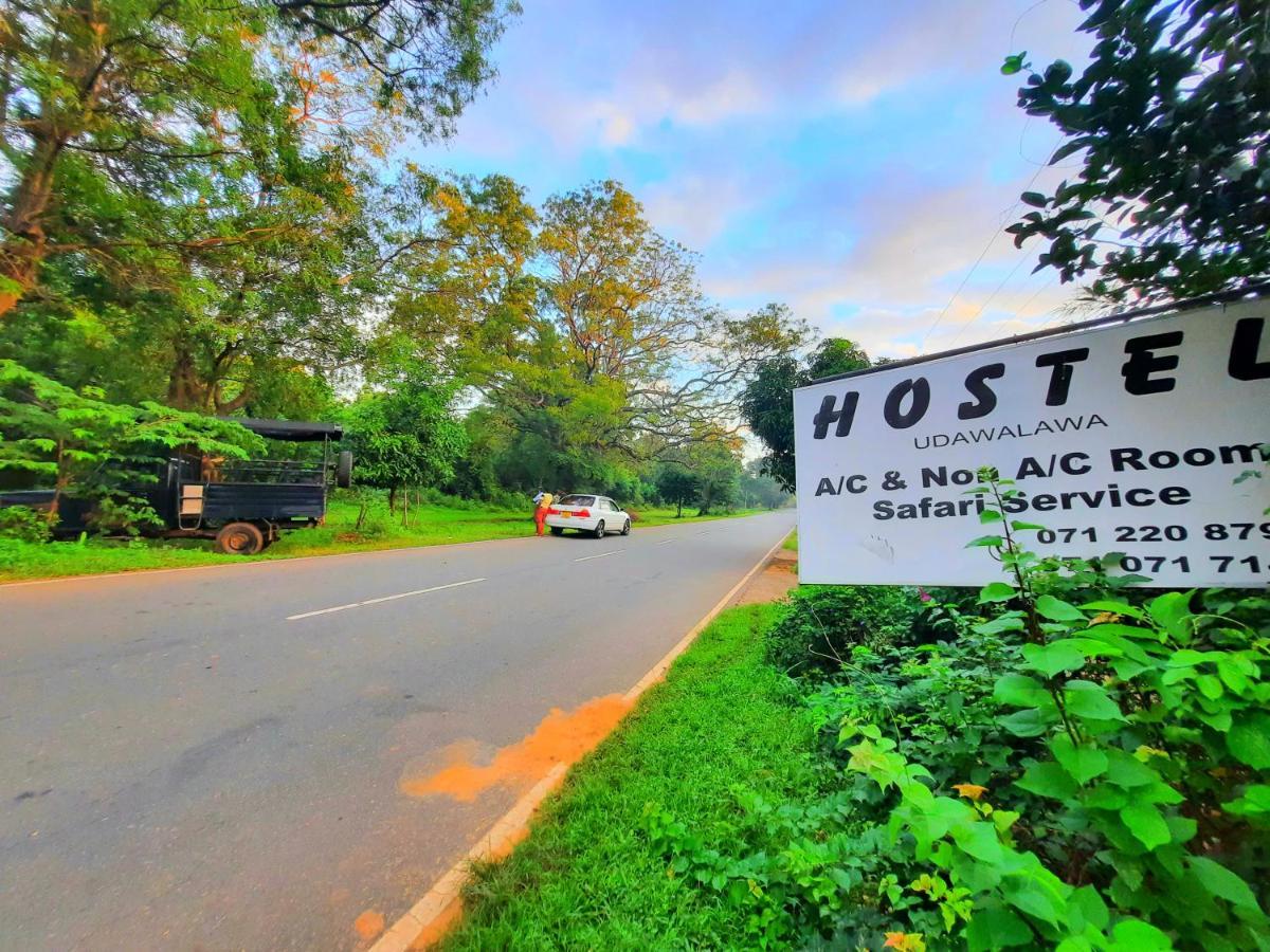 Hostel -In Frant Of The National Park- Udawalawe Exterior foto